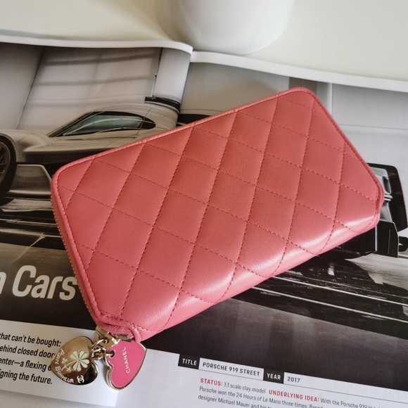 Chanel Zipper Long Wallet Valentine Limited Edition - Picture 2 of 7